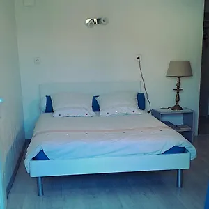 https://ecolieu-la-pepiniere.fr-provencehotel.com